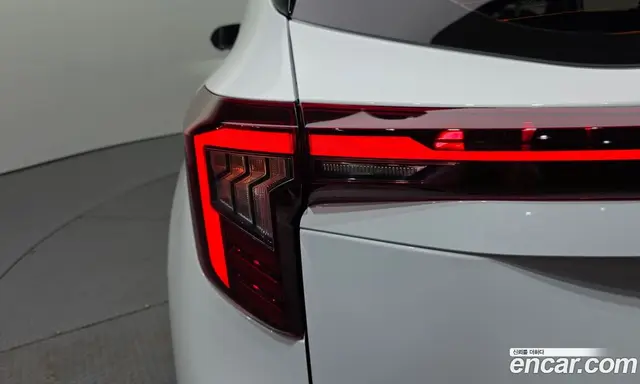 Kia Seltos 2023 2.0 автомат (гидро), миниатюра 9