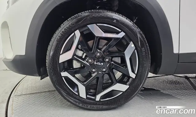 Kia Seltos 2023 1.6 автомат (гидро), миниатюра 5