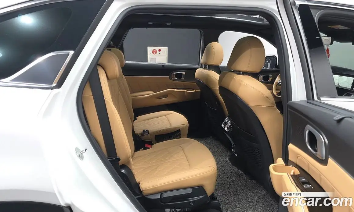 Kia Sorento 2022 1.6 автомат (гидро), фото 12
