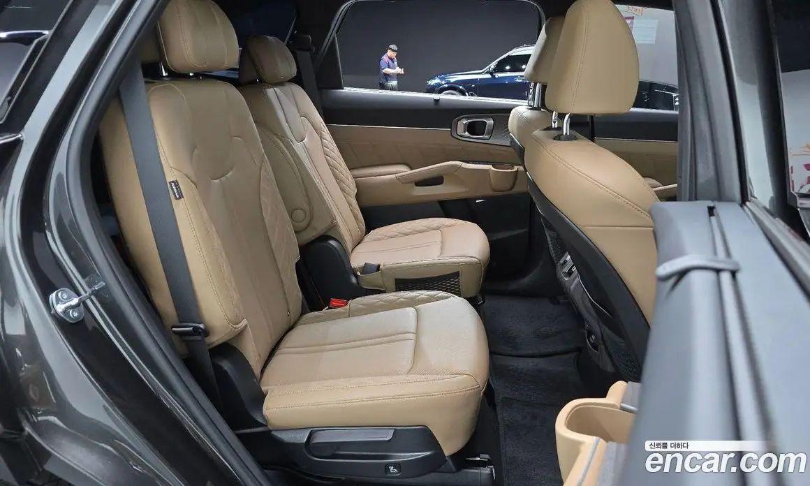 Kia Sorento 2024 1.6 автомат (гидро), фото 17