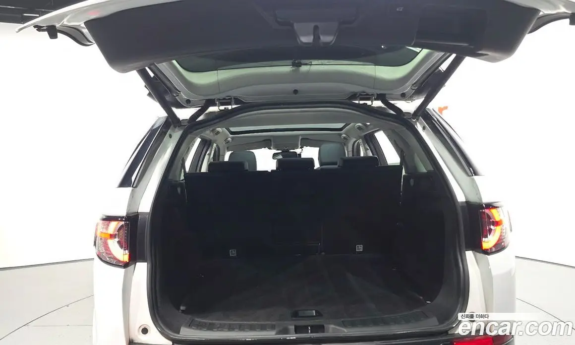 Land Rover Discovery Sport 2017 2.0 автомат (гидро), фото 26