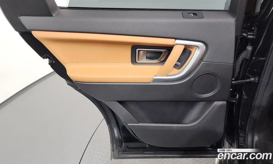 Land Rover Discovery Sport 2019 2.0 автомат (гидро), фото 15
