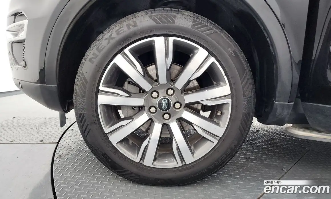 Land Rover Discovery Sport 2019 2.0 автомат (гидро), фото 5