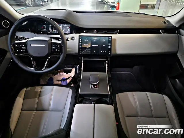 Land Rover Range Rover Evoque 2025 2.0 автомат (гидро), миниатюра 11