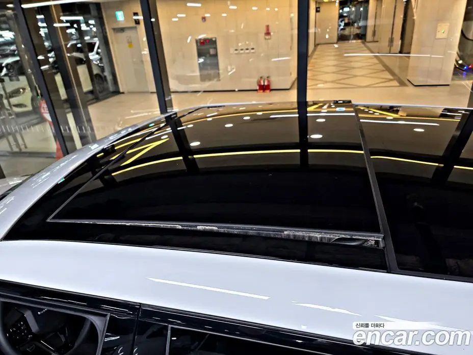 Land Rover Range Rover Evoque 2025 2.0 автомат (гидро), фото 19