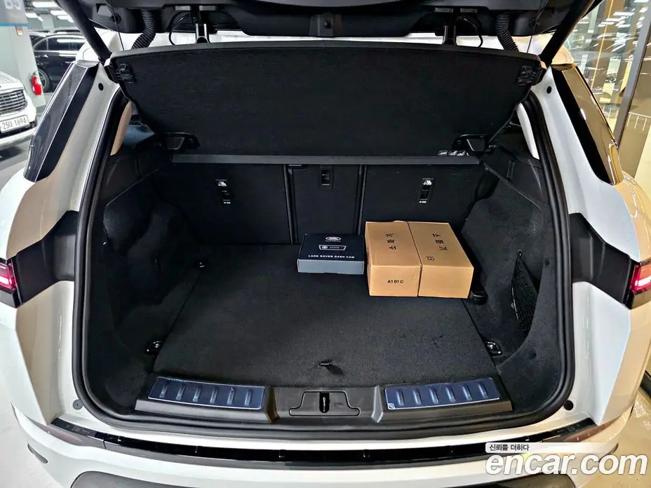 Land Rover Range Rover Evoque 2025 2.0 автомат (гидро), фото 7
