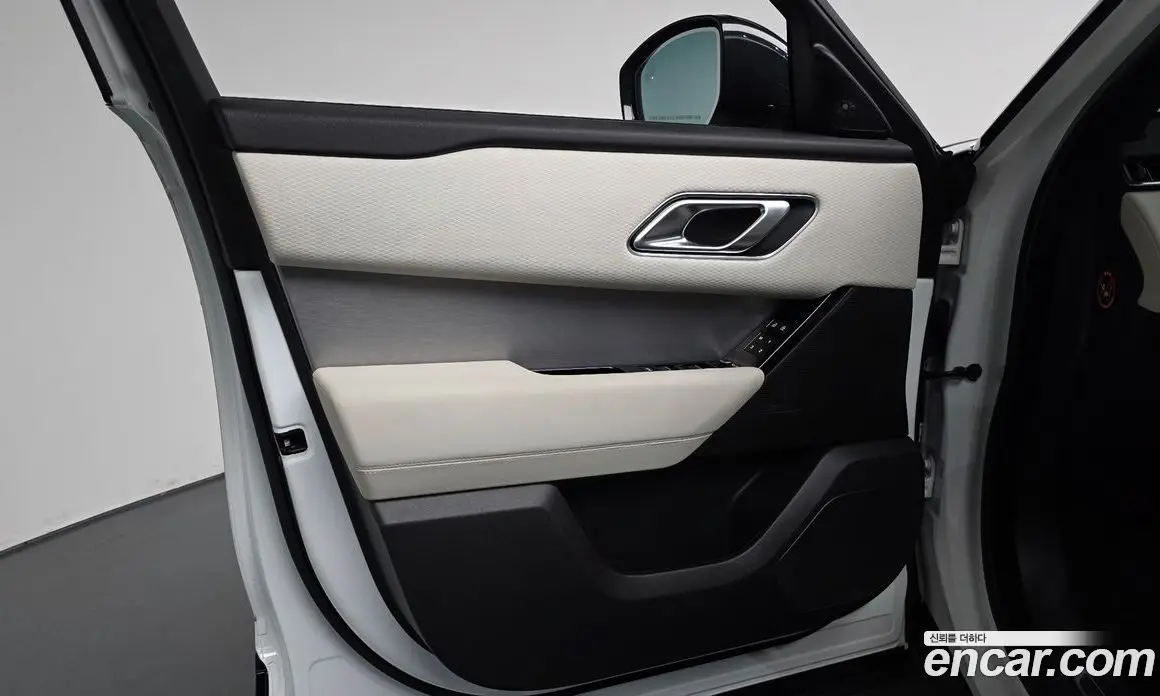 Land Rover Range Rover Velar 2022 2.0 автомат (гидро), фото 13