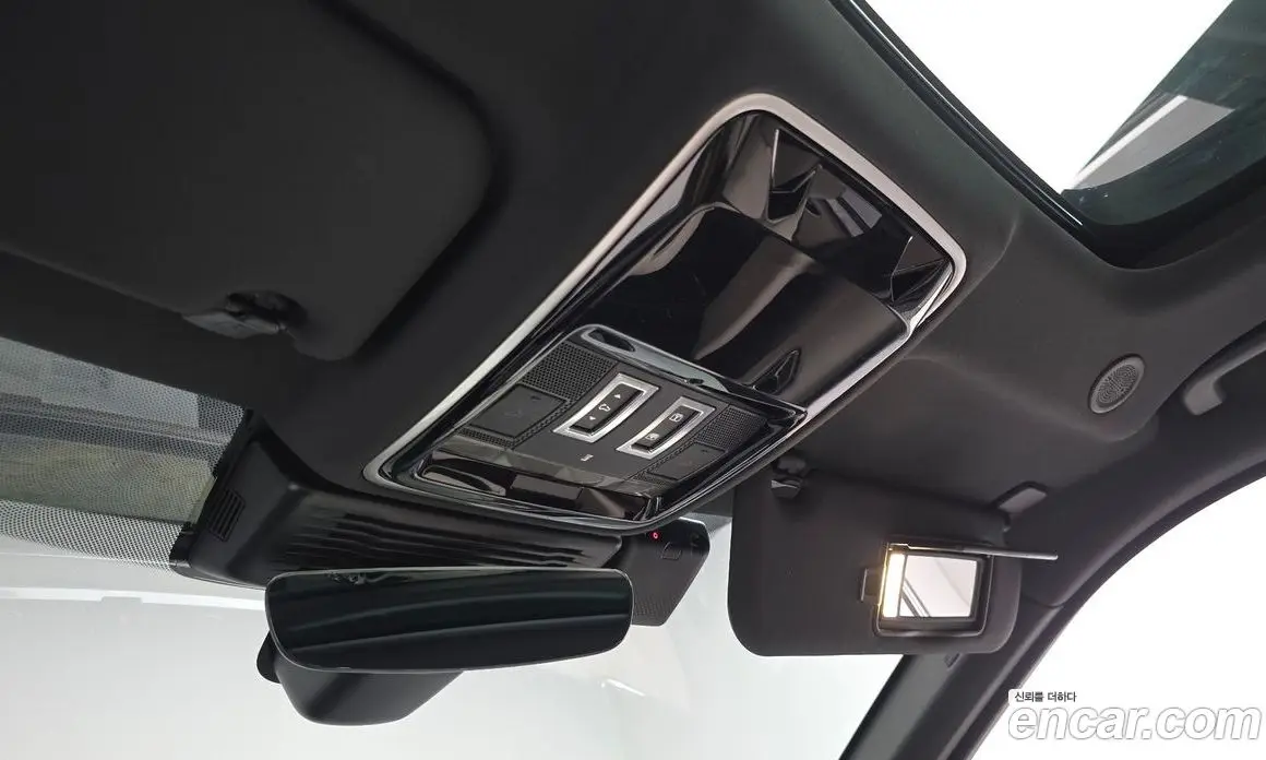 Land Rover Range Rover Velar 2022 2.0 автомат (гидро), фото 24