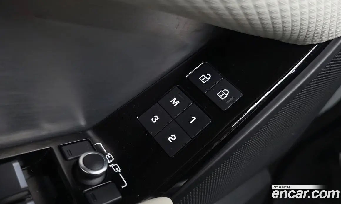 Land Rover Range Rover Velar 2022 2.0 автомат (гидро), фото 28