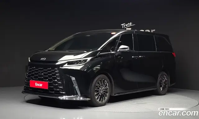 Lexus LM, 2024, 20 561 км