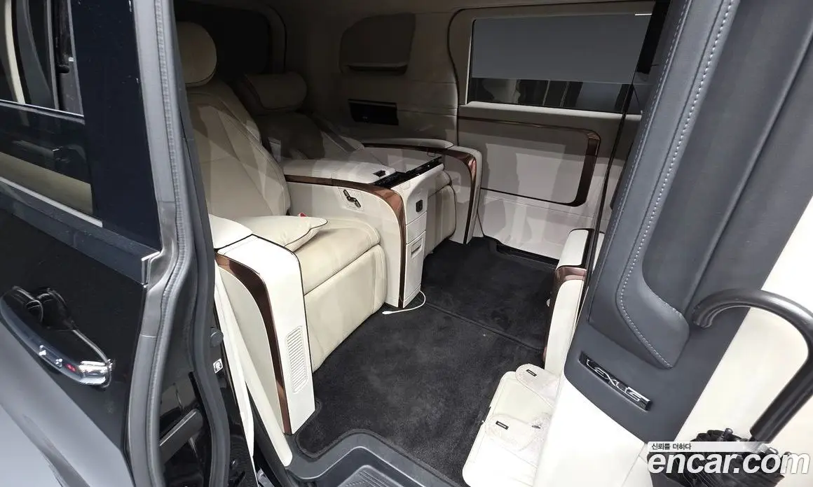 Lexus LM 2024 2.4 автомат (гидро), фото 12
