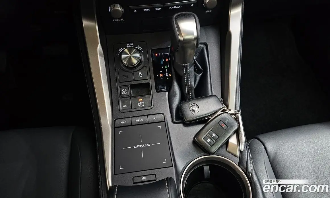 Lexus NX 2018 2.0 автомат (гидро), фото 12