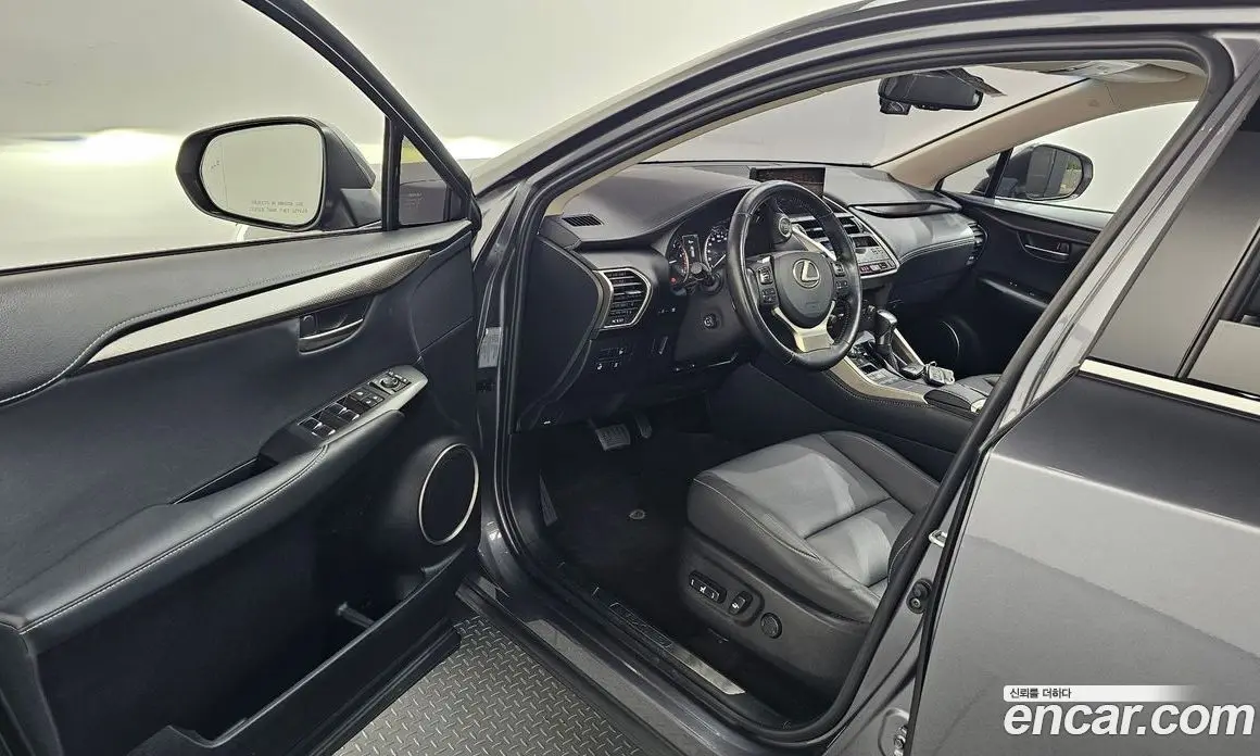 Lexus NX 2018 2.0 автомат (гидро), фото 13