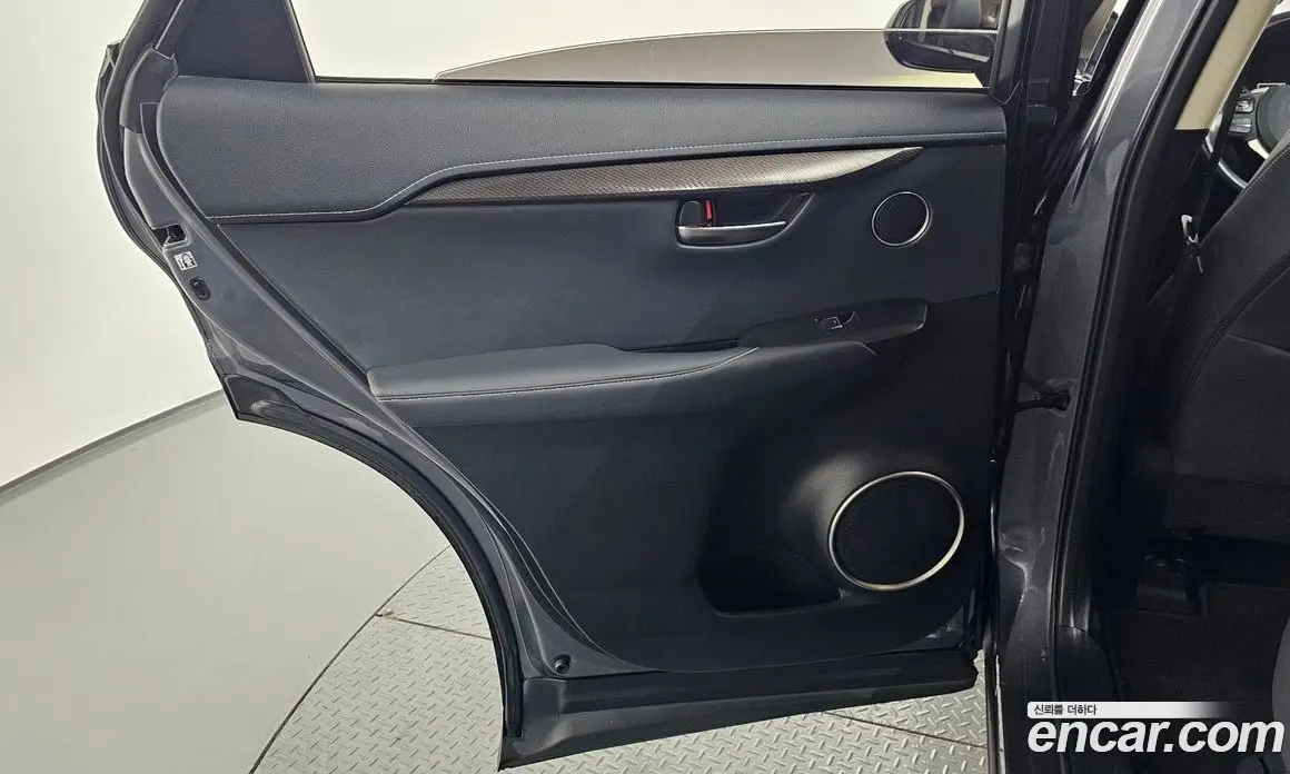 Lexus NX 2018 2.0 автомат (гидро), фото 15