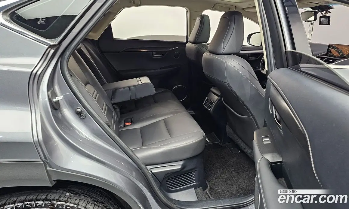 Lexus NX 2018 2.0 автомат (гидро), фото 17