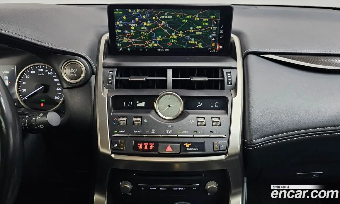 Lexus NX 2018 2.0 автомат (гидро), фото 18