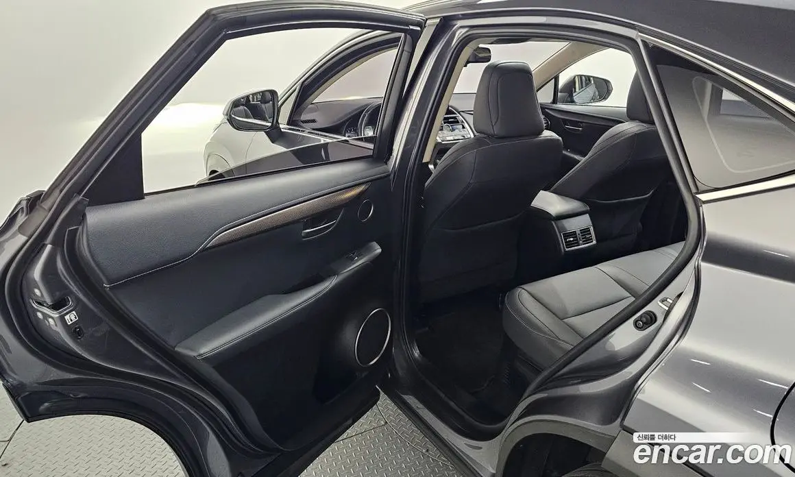 Lexus NX 2018 2.0 автомат (гидро), фото 24