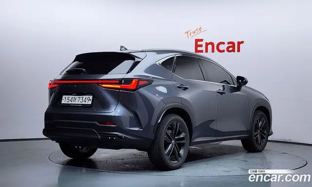 Lexus NX 2022 2.5 автомат (гидро), миниатюра 2
