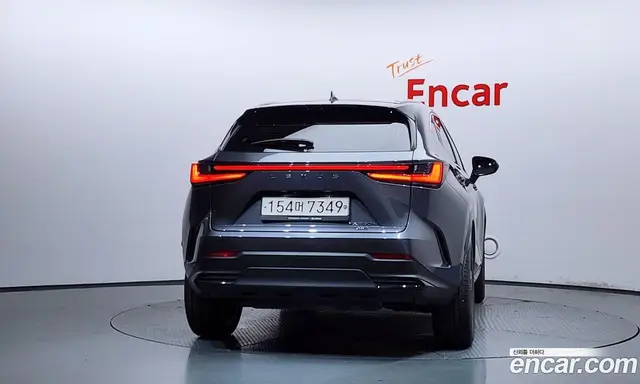 Lexus NX 2022 2.5 автомат (гидро), миниатюра 4