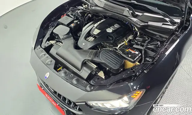 Maserati Ghibli 2016 3.0 автомат (гидро), миниатюра 6