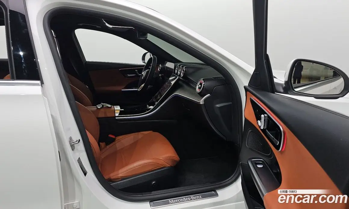 Mercedes-Benz C-Class 2023 2.0 автомат (гидро), фото 24