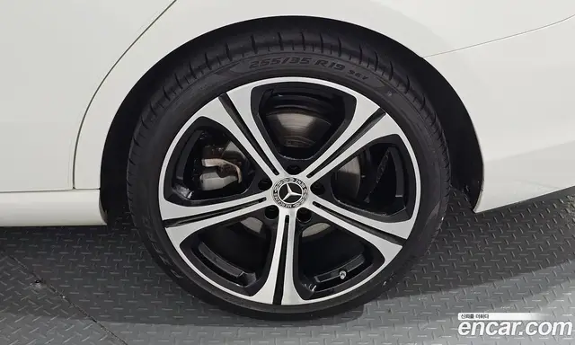 Mercedes-Benz C-Class 2023 2.0 автомат (гидро), миниатюра 7