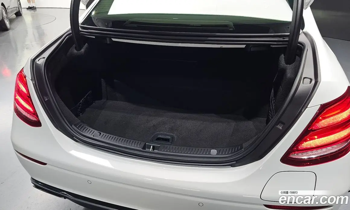 Mercedes-Benz E-Class 2019 2.0 автомат (гидро), фото 26