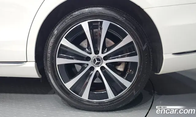 Mercedes-Benz E-Class 2019 2.0 автомат (гидро), миниатюра 6