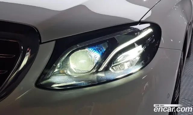 Mercedes-Benz E-Class 2019 2.0 автомат (гидро), миниатюра 7
