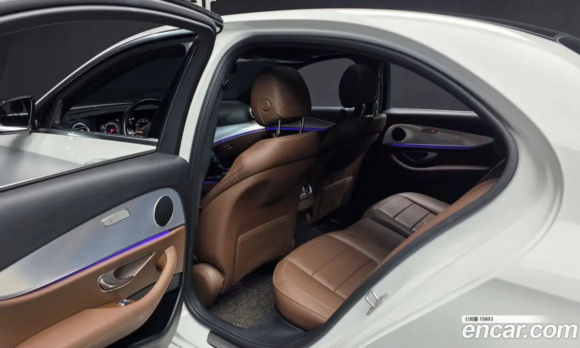 Mercedes-Benz E-Class 2020 2.0 автомат (гидро), фото 16