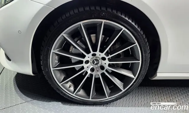 Mercedes-Benz E-Class 2020 2.0 автомат (гидро), миниатюра 5