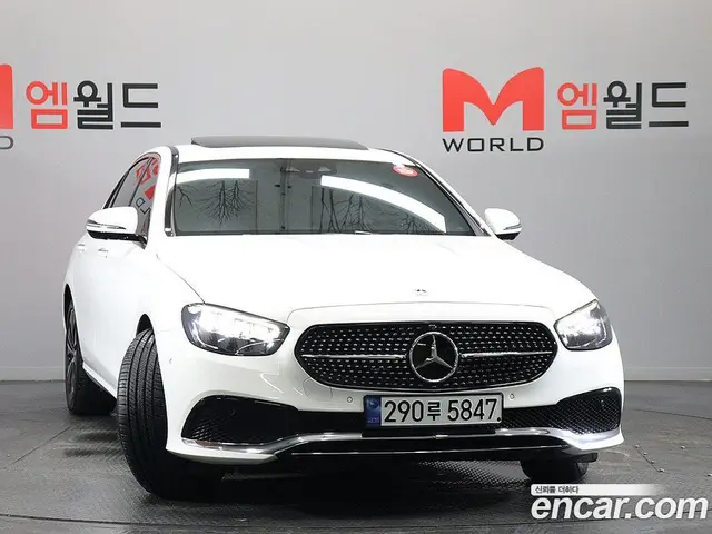 Mercedes-Benz E-Class 2021 2.0 автомат (гидро), миниатюра 2