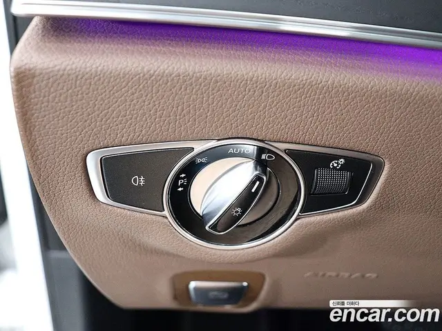 Mercedes-Benz E-Class 2021 2.0 автомат (гидро), миниатюра 11