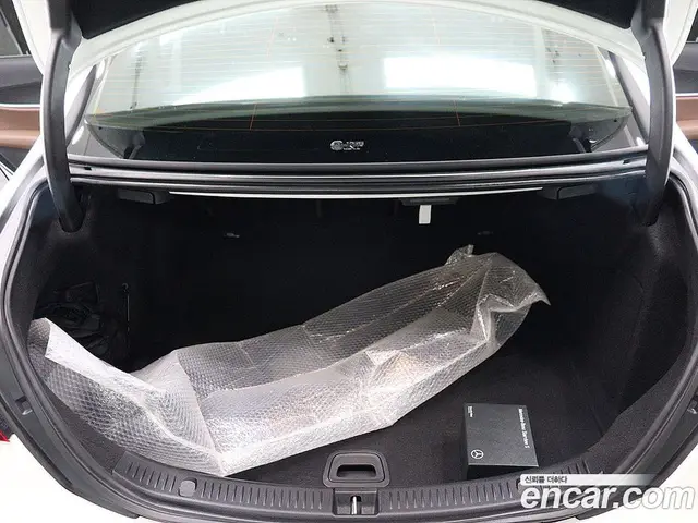 Mercedes-Benz E-Class 2021 2.0 автомат (гидро), миниатюра 5