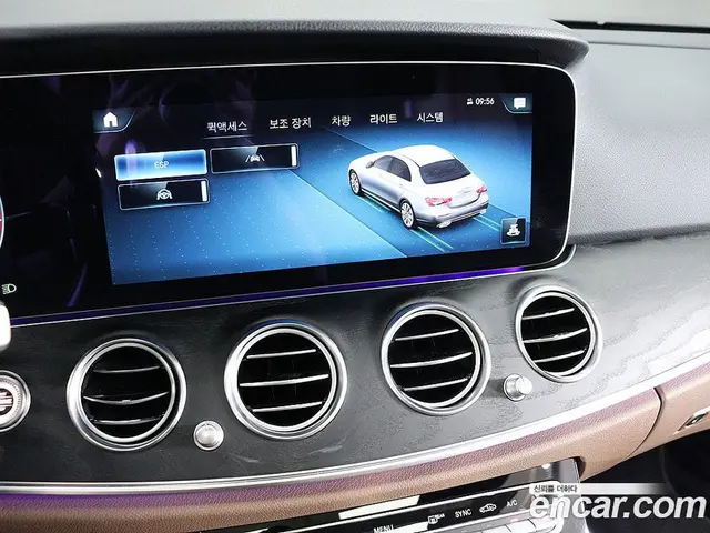 Mercedes-Benz E-Class 2021 2.0 автомат (гидро), миниатюра 7