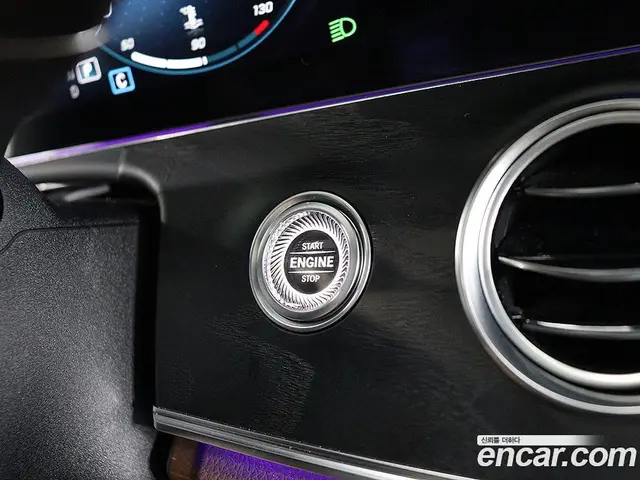 Mercedes-Benz E-Class 2021 2.0 автомат (гидро), миниатюра 9