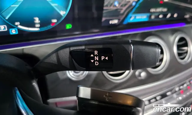 Mercedes-Benz E-Class 2022 2.0 автомат (гидро), миниатюра 12