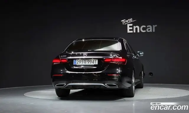 Mercedes-Benz E-Class 2022 2.0 автомат (гидро), миниатюра 4