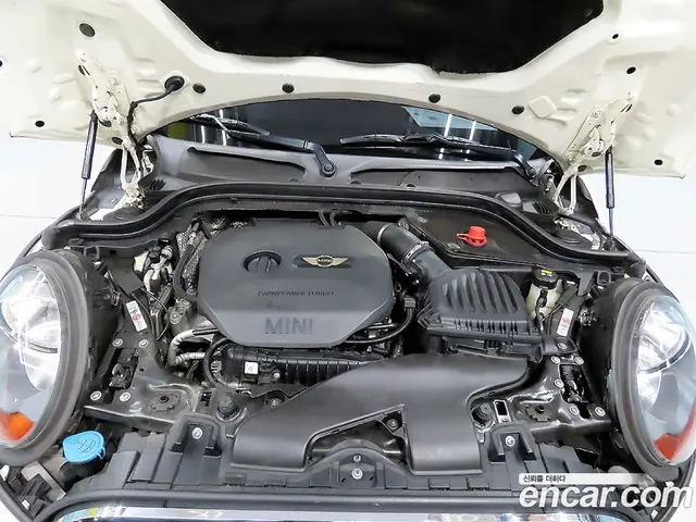 Mini Cooper 2015 1.5 автомат (гидро), миниатюра 6