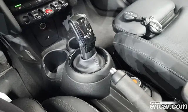 Mini Cooper 2020 1.5 автомат (гидро), миниатюра 12