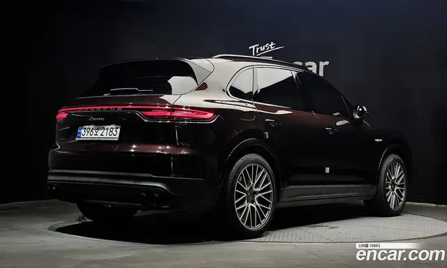 Porsche Cayenne 2023 3.0 автомат (гидро), миниатюра 2