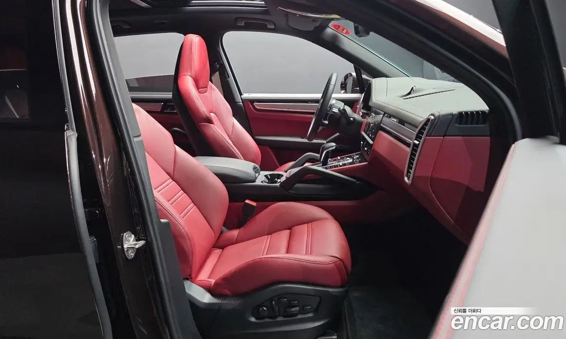 Porsche Cayenne 2023 3.0 автомат (гидро), фото 16