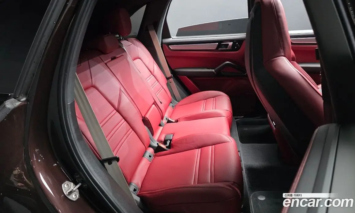 Porsche Cayenne 2023 3.0 автомат (гидро), фото 17