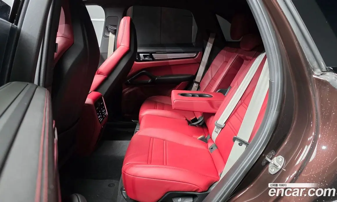 Porsche Cayenne 2023 3.0 автомат (гидро), фото 18