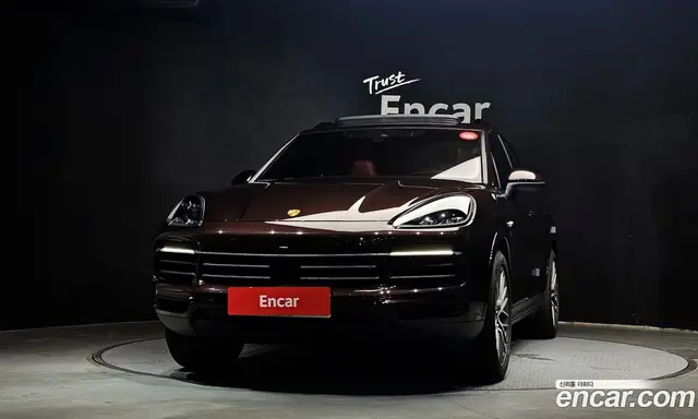 Porsche Cayenne 2023 3.0 автомат (гидро), миниатюра 3