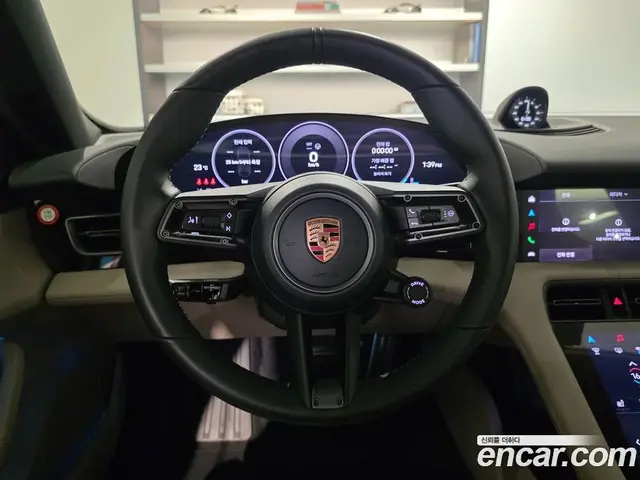 Porsche Taycan 2025 0.1 автомат (гидро), миниатюра 11
