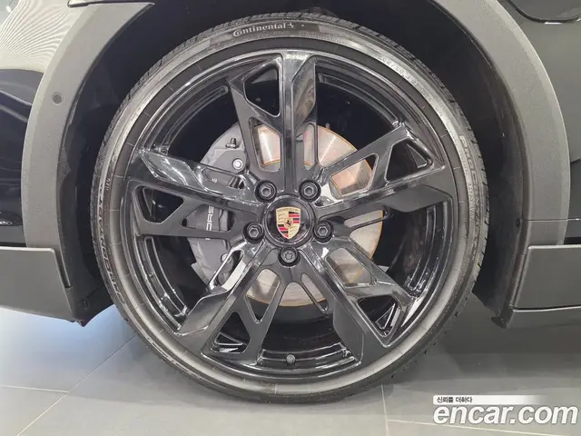 Porsche Taycan 2025 0.1 автомат (гидро), миниатюра 5