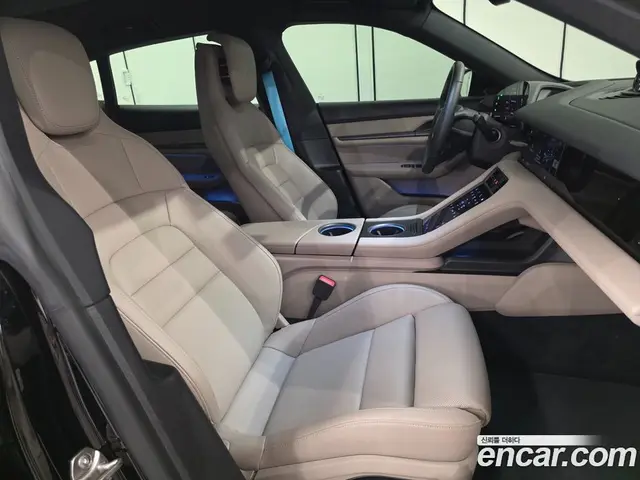 Porsche Taycan 2025 0.1 автомат (гидро), миниатюра 7