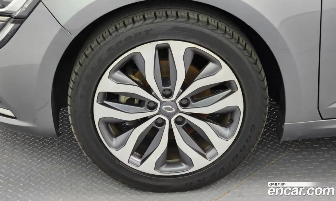 Renault (Samsung) SM6 2017 2.0 автомат (гидро), фото 5 Renault (Samsung) SM6 2017 2.0 автомат (гидро), фото 5