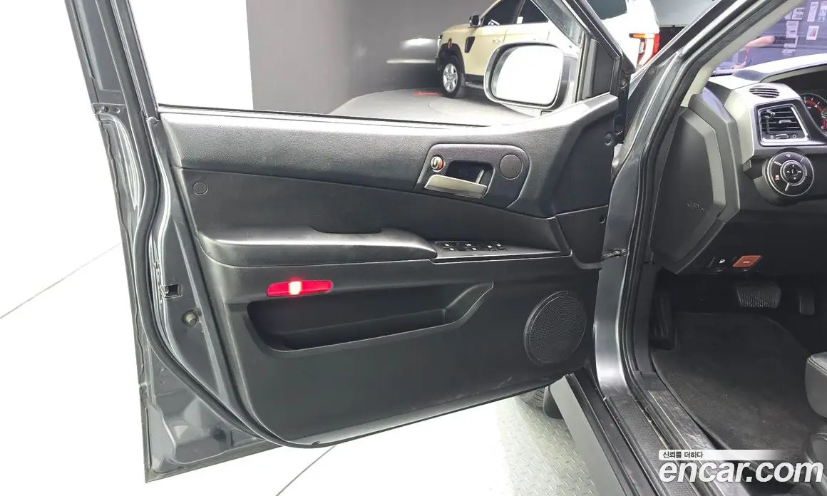 SsangYong Korando 2016 2.0 автомат (гидро), фото 14
